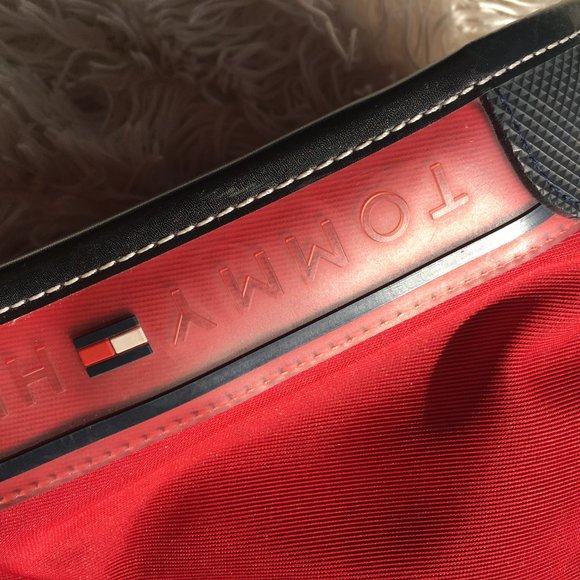 00s Tommy Hilfiger Red Purse/Baguette Bag - Picture 6 of 15